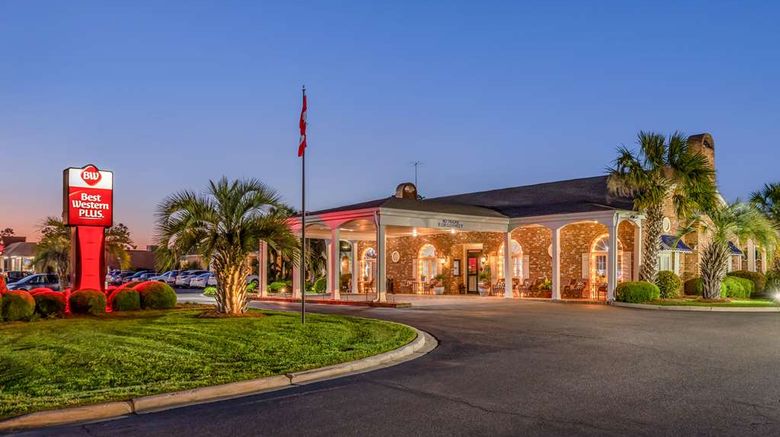 Best Western Plus Santee Inn Exterior. Images powered by <a href="https://iceportal.shijigroup.com" target="_blank" rel="noopener">Ice Portal</a>.
