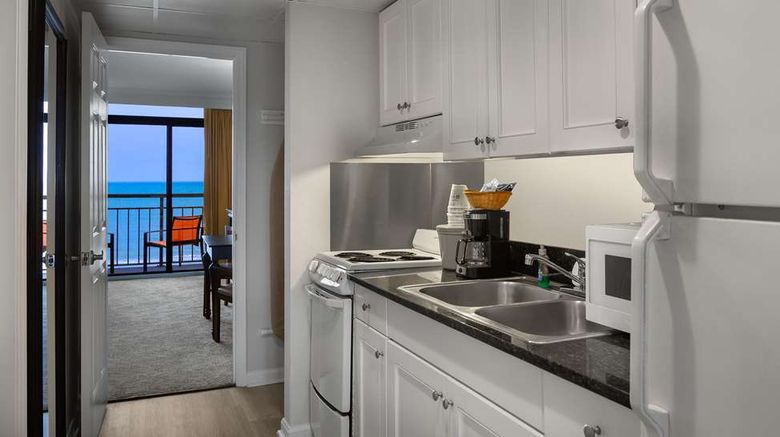 <b>Best Western Ocean Sands Beach Resort Suite</b>. Images powered by <a href="https://iceportal.shijigroup.com/" title="IcePortal" target="_blank">IcePortal</a>.