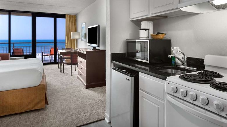 <b>Best Western Ocean Sands Beach Resort Suite</b>. Images powered by <a href="https://iceportal.shijigroup.com/" title="IcePortal" target="_blank">IcePortal</a>.
