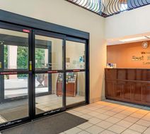 Best Western Carowinds Lobby