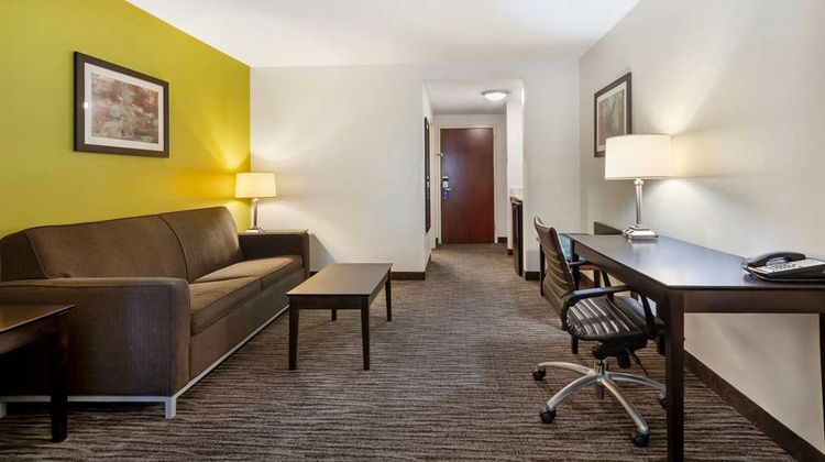 Best Western Magnolia Inn and Suites Suite