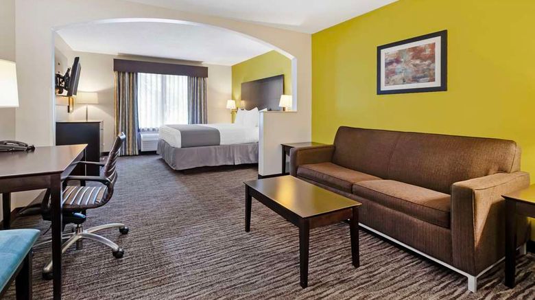 <b>Best Western Magnolia Inn and Suites Suite</b>. Images powered by <a href="https://iceportal.shijigroup.com/" title="IcePortal" target="_blank">IcePortal</a>.