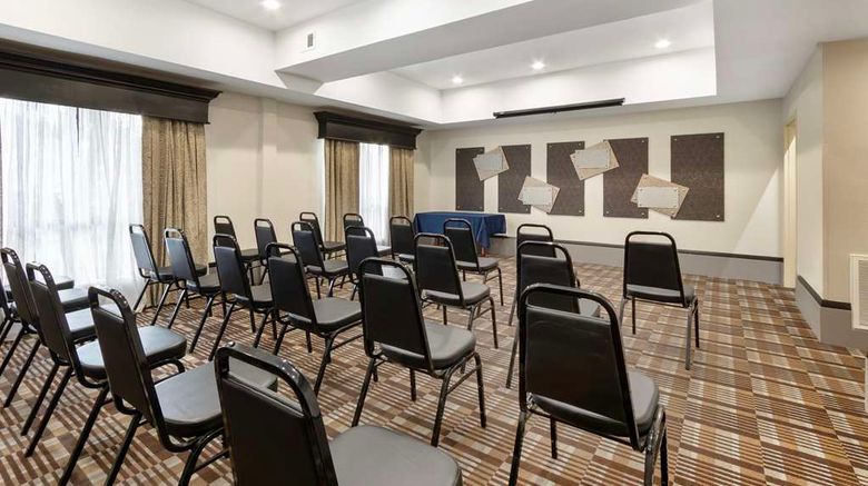 <b>Best Western Magnolia Inn and Suites Meeting</b>. Images powered by <a href="https://iceportal.shijigroup.com/" title="IcePortal" target="_blank">IcePortal</a>.
