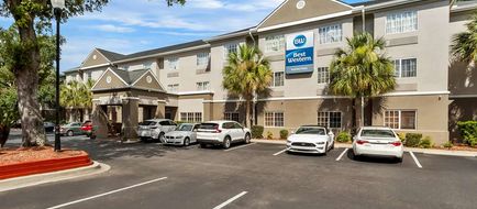 Best Western Patriots Point Exterior