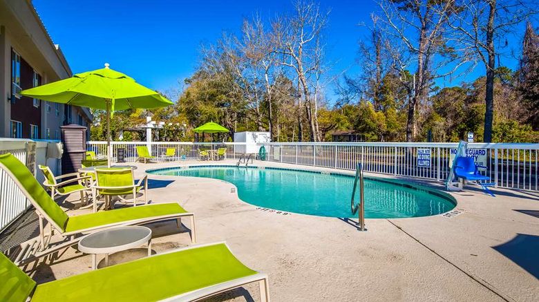 <b>Best Western Pawleys Island Pool</b>. Images powered by <a href="https://iceportal.shijigroup.com/" title="IcePortal" target="_blank">IcePortal</a>.