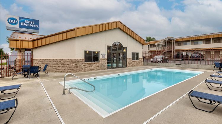 Best Western Plains Motel Pool
