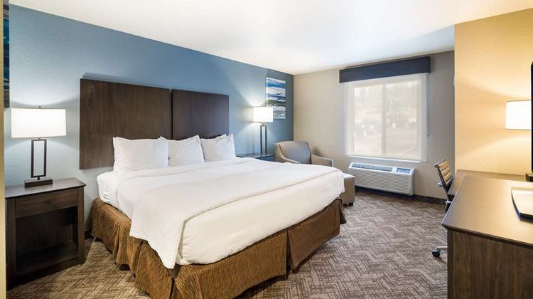 Best Western Golden Spike Inn & Suites Room