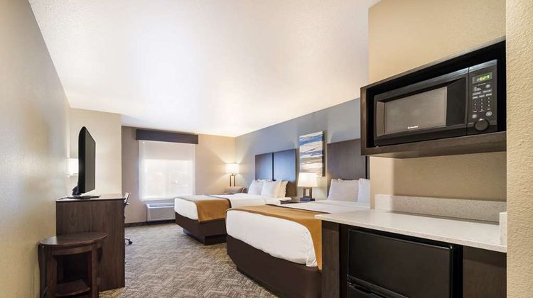 Best Western Golden Spike Inn & Suites Room