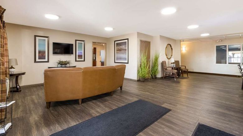 <b>Best Western Empire Towers Lobby</b>. Images powered by <a href="https://iceportal.shijigroup.com/" title="IcePortal" target="_blank">IcePortal</a>.