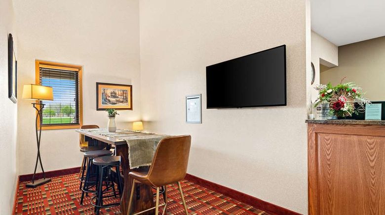 <b>Best Western Vermillion Inn Lobby</b>. Images powered by <a href="https://iceportal.shijigroup.com/" title="IcePortal" target="_blank">IcePortal</a>.