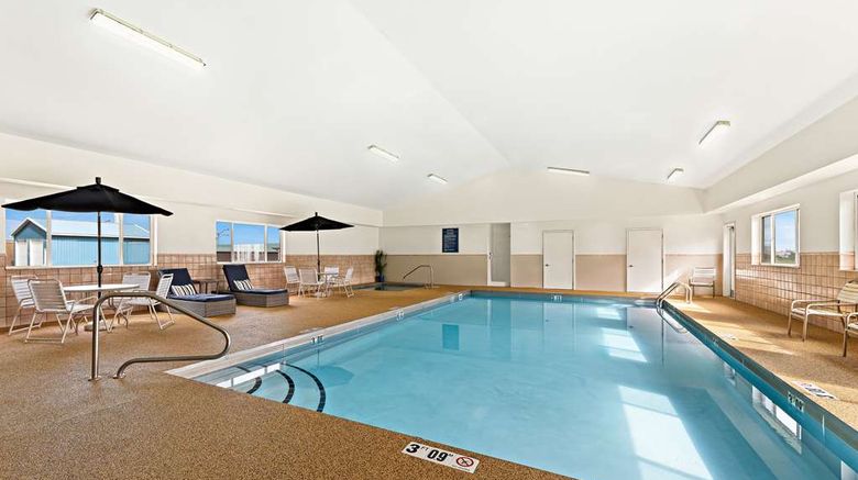 <b>Best Western Vermillion Inn Pool</b>. Images powered by <a href="https://iceportal.shijigroup.com/" title="IcePortal" target="_blank">IcePortal</a>.