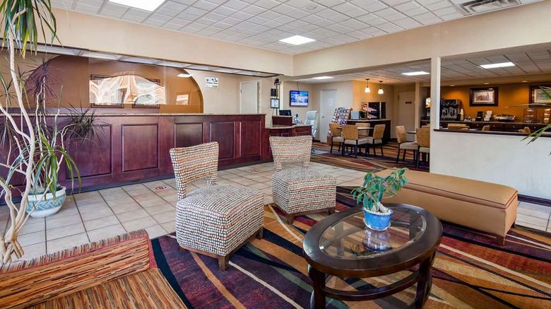 <b>Best Western Thunderbird Motel Lobby</b>. Images powered by <a href="https://iceportal.shijigroup.com/" title="IcePortal" target="_blank">IcePortal</a>.