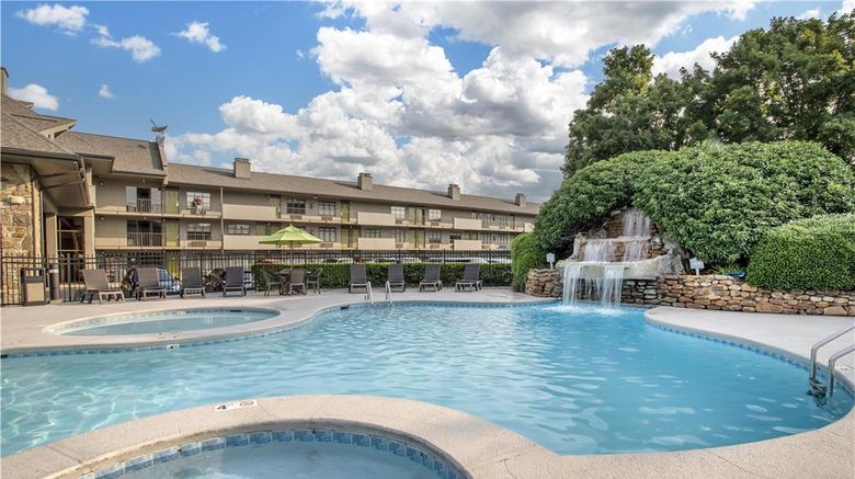 <b>Best Western Plaza Inn Pool</b>. Images powered by <a href="https://iceportal.shijigroup.com/" title="IcePortal" target="_blank">IcePortal</a>.