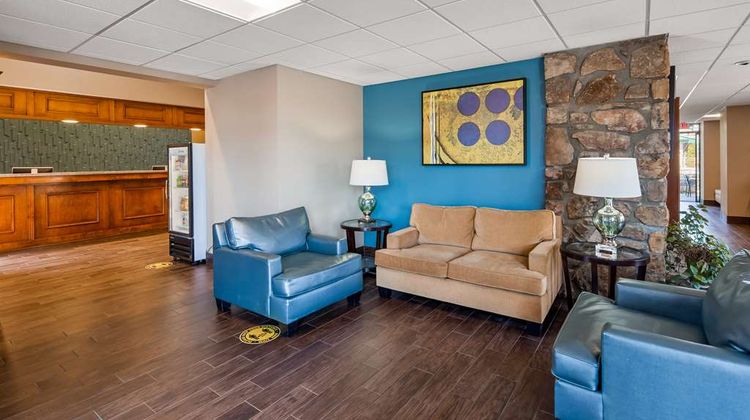 Best Western Toni Inn Lobby