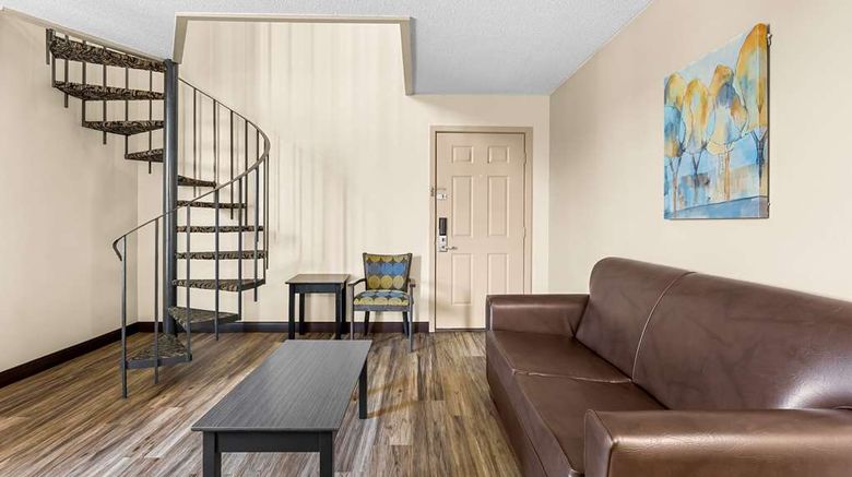 <b>Best Western Toni Inn Suite</b>. Images powered by <a href="https://iceportal.shijigroup.com/" title="IcePortal" target="_blank">IcePortal</a>.