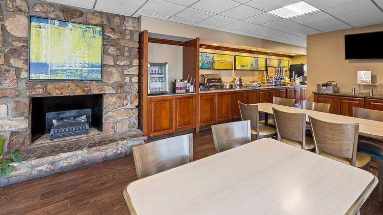 <b>Best Western Toni Inn Restaurant</b>. Images powered by <a href="https://iceportal.shijigroup.com/" title="IcePortal" target="_blank">IcePortal</a>.