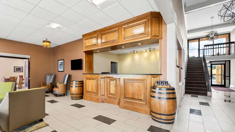 Best Western Fayetteville Inn Lobby