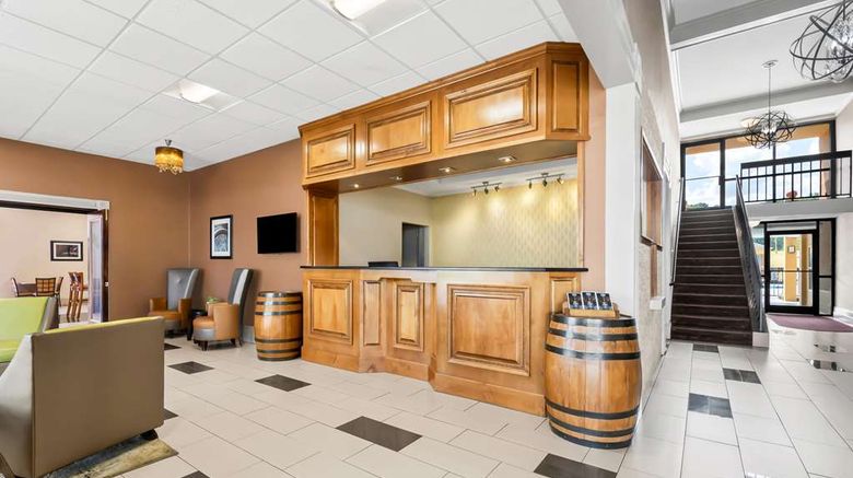 <b>Best Western Fayetteville Inn Lobby</b>. Images powered by <a href="https://iceportal.shijigroup.com/" title="IcePortal" target="_blank">IcePortal</a>.