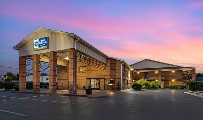 Best Western Shelbyville Inn and Suites Exterior