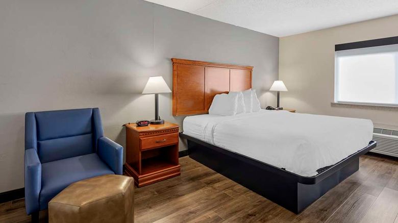 <b>Best Western Shelbyville Inn and Suites Suite</b>. Images powered by <a href="https://iceportal.shijigroup.com/" title="IcePortal" target="_blank">IcePortal</a>.