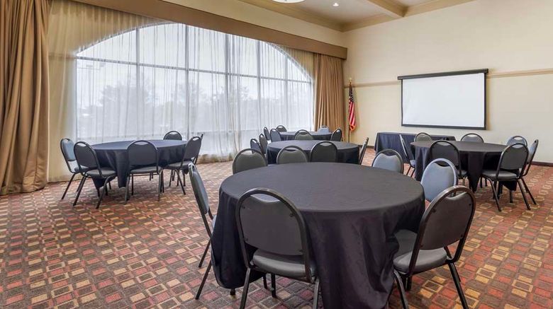 <b>Best Western Plus Cedar Bluff Inn Meeting</b>. Images powered by <a href="https://iceportal.shijigroup.com/" title="IcePortal" target="_blank">IcePortal</a>.