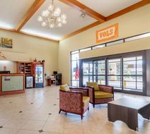 Best Western Plus Cedar Bluff Inn Lobby