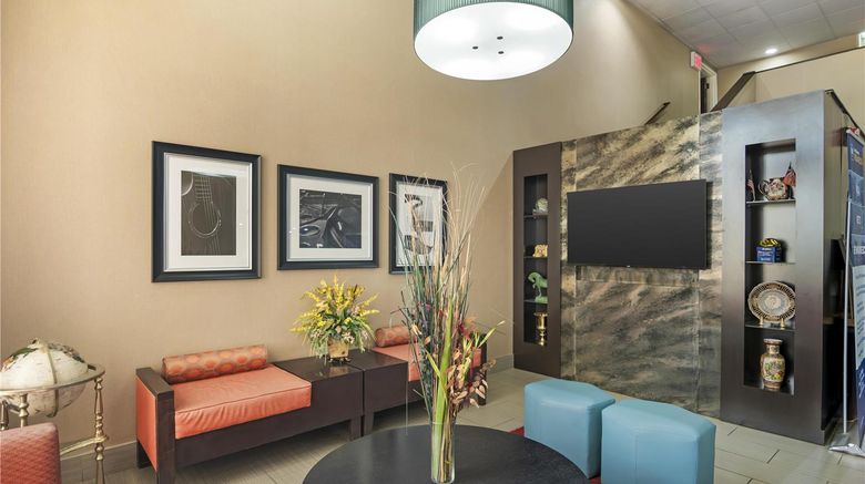 <b>Best Western Suites near Opryland Lobby</b>. Images powered by <a href="https://iceportal.shijigroup.com/" title="IcePortal" target="_blank">IcePortal</a>.
