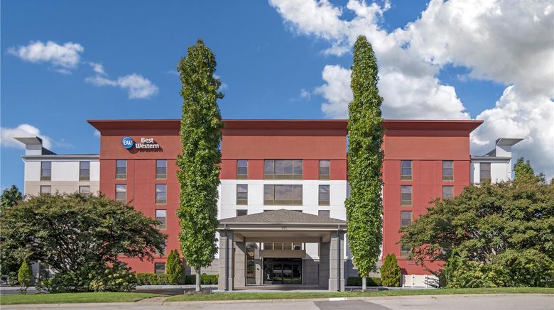 <b>Best Western Suites near Opryland Exterior</b>. Images powered by <a href="https://iceportal.shijigroup.com/" title="IcePortal" target="_blank">IcePortal</a>.