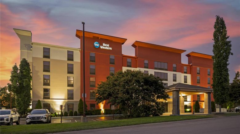 <b>Best Western Suites near Opryland Exterior</b>. Images powered by <a href="https://iceportal.shijigroup.com/" title="IcePortal" target="_blank">IcePortal</a>.