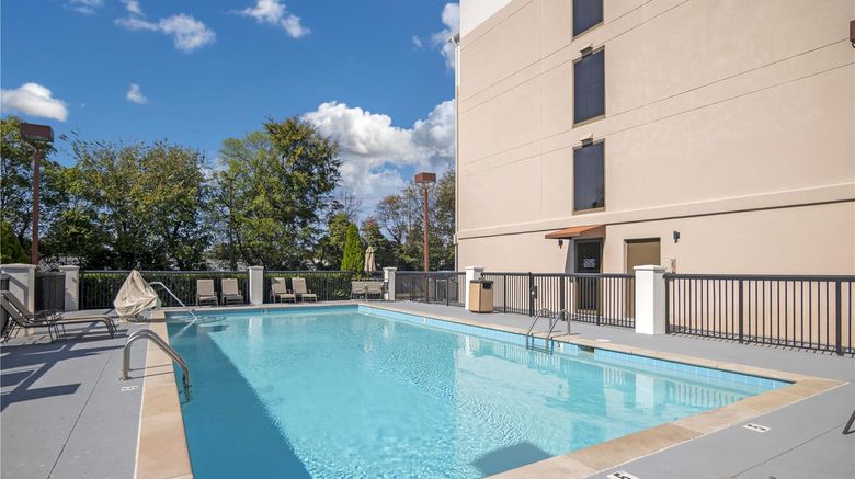 <b>Best Western Suites near Opryland Pool</b>. Images powered by <a href="https://iceportal.shijigroup.com/" title="IcePortal" target="_blank">IcePortal</a>.