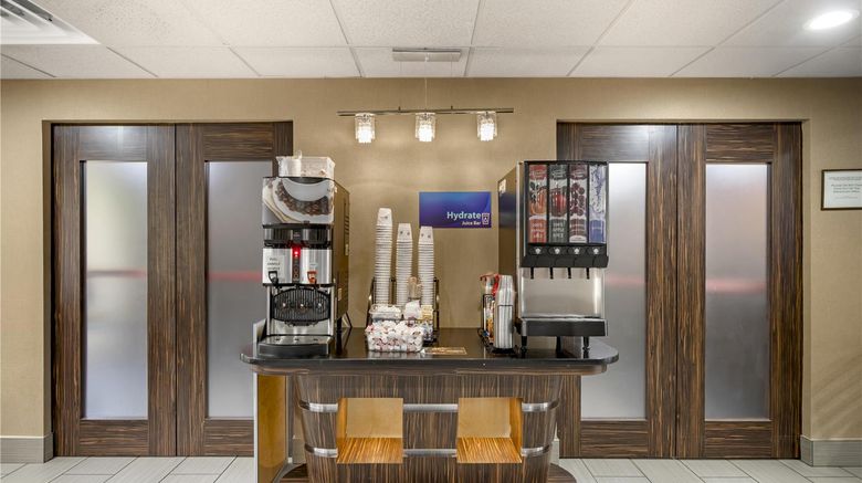 <b>Best Western Suites near Opryland Restaurant</b>. Images powered by <a href="https://iceportal.shijigroup.com/" title="IcePortal" target="_blank">IcePortal</a>.