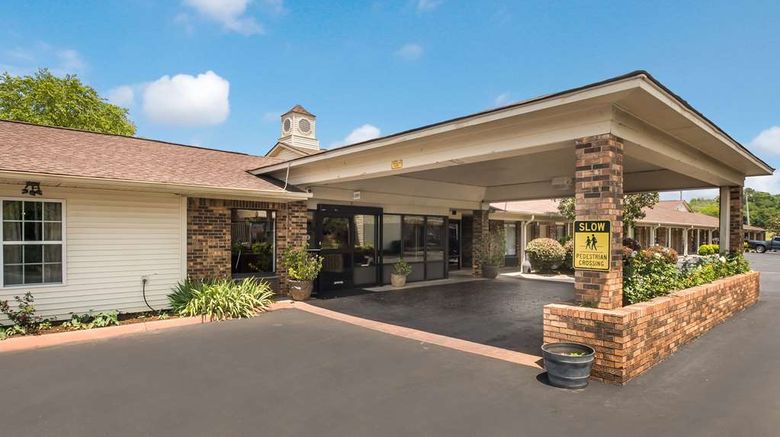 <b>Best Western Inn Exterior</b>. Images powered by <a href="https://iceportal.shijigroup.com/" title="IcePortal" target="_blank">IcePortal</a>.