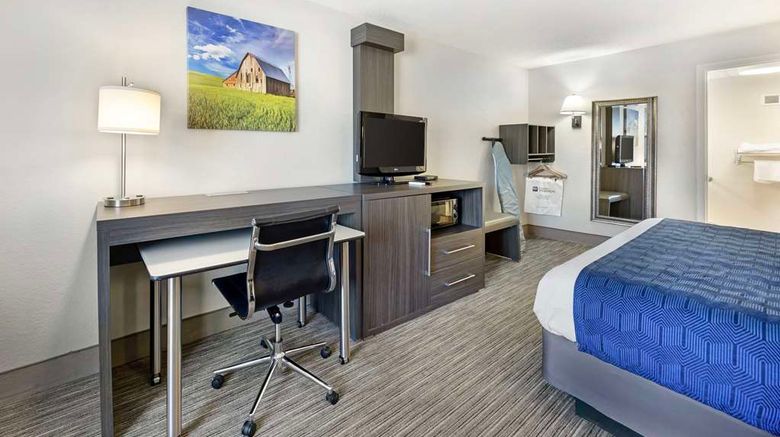 <b>Best Western Executive Inn Room</b>. Images powered by <a href="https://iceportal.shijigroup.com/" title="IcePortal" target="_blank">IcePortal</a>.