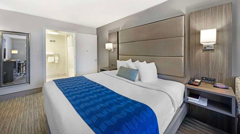 <b>Best Western Executive Inn Room</b>. Images powered by <a href="https://iceportal.shijigroup.com/" title="IcePortal" target="_blank">IcePortal</a>.