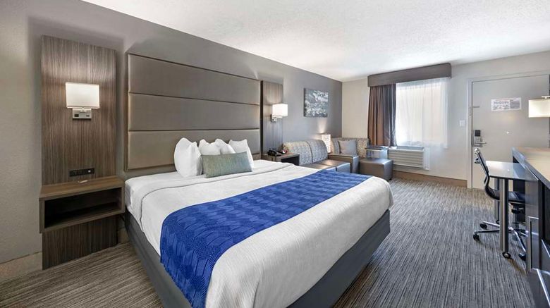 <b>Best Western Executive Inn Room</b>. Images powered by <a href="https://iceportal.shijigroup.com/" title="IcePortal" target="_blank">IcePortal</a>.