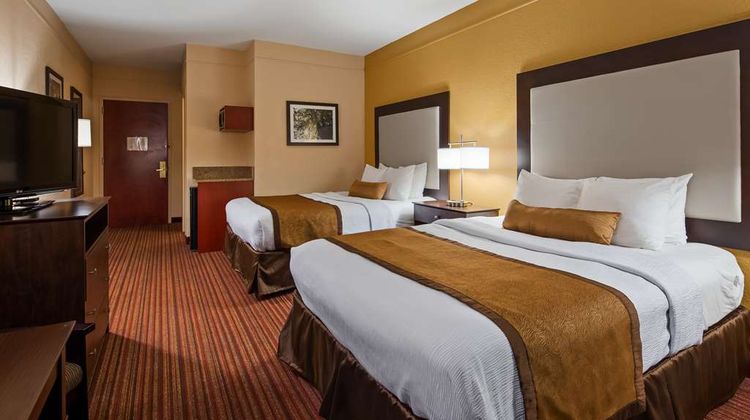 Best Western Plus Strawberry Inn & Stes Room