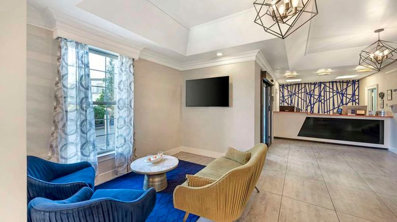 <b>Best Western Brentwood Lobby</b>. Images powered by <a href="https://iceportal.shijigroup.com/" title="IcePortal" target="_blank">IcePortal</a>.