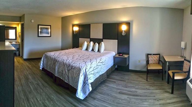 <b>Best Western Cades Cove Inn Room</b>. Images powered by <a href="https://iceportal.shijigroup.com/" title="IcePortal" target="_blank">IcePortal</a>.