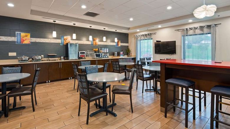 <b>Best Western Plus Sunrise Inn Restaurant</b>. Images powered by <a href="https://iceportal.shijigroup.com/" title="IcePortal" target="_blank">IcePortal</a>.