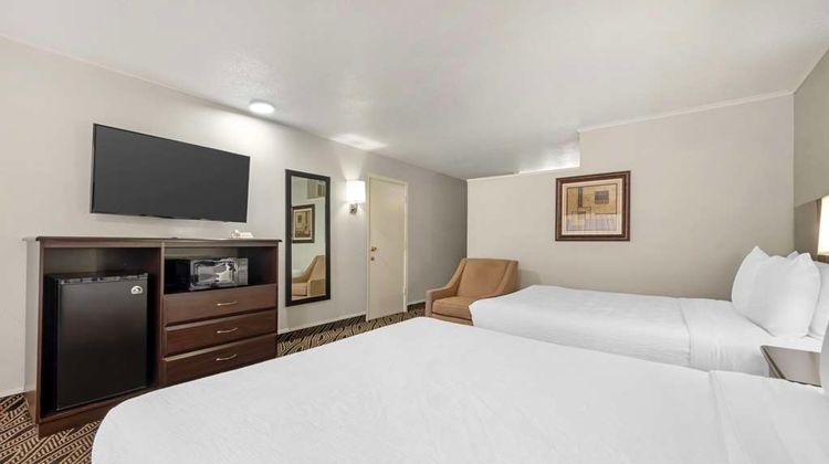 Best Western Red Carpet Inn Room