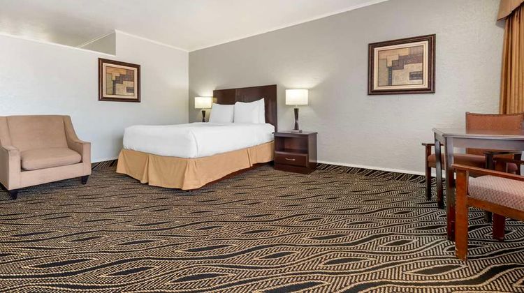 Best Western Red Carpet Inn Room