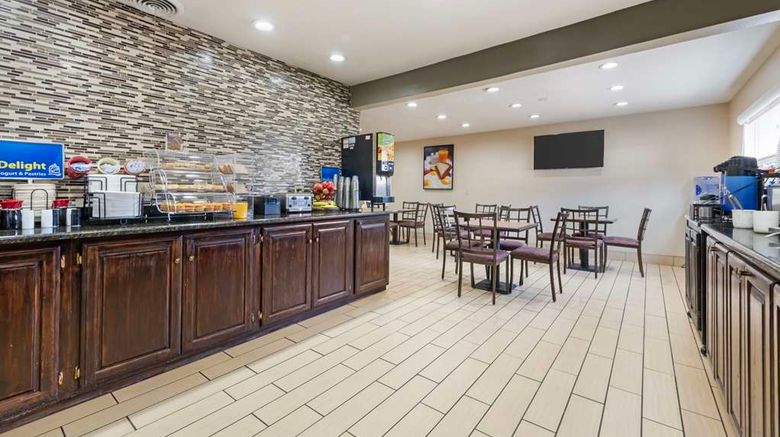 <b>Best Western Red Carpet Inn Restaurant</b>. Images powered by <a href="https://iceportal.shijigroup.com/" title="IcePortal" target="_blank">IcePortal</a>.