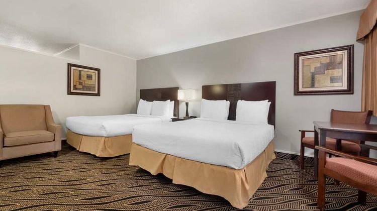 Best Western Red Carpet Inn Room