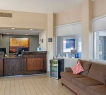 Best Western Red Carpet Inn Lobby