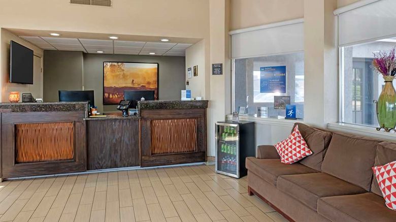 <b>Best Western Red Carpet Inn Lobby</b>. Images powered by <a href="https://iceportal.shijigroup.com/" title="IcePortal" target="_blank">IcePortal</a>.