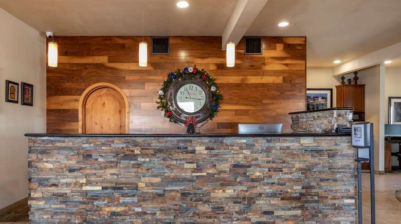 <b>Best Western Swiss Clock Inn Lobby</b>. Images powered by <a href="https://iceportal.shijigroup.com/" title="IcePortal" target="_blank">IcePortal</a>.