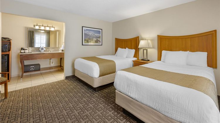 Best Western Swiss Clock Inn Room