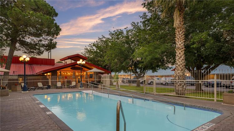 Best Western Swiss Clock Inn Pool