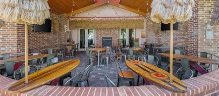 Best Western Swiss Clock Inn Exterior