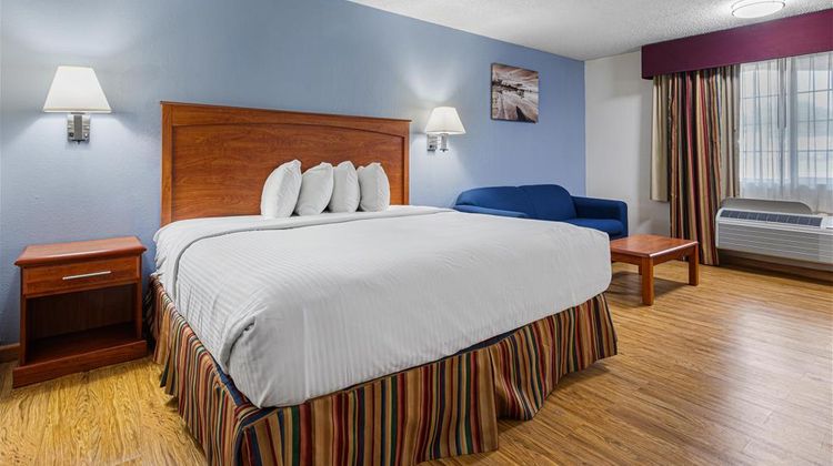 Best Western Palestine Inn Suite
